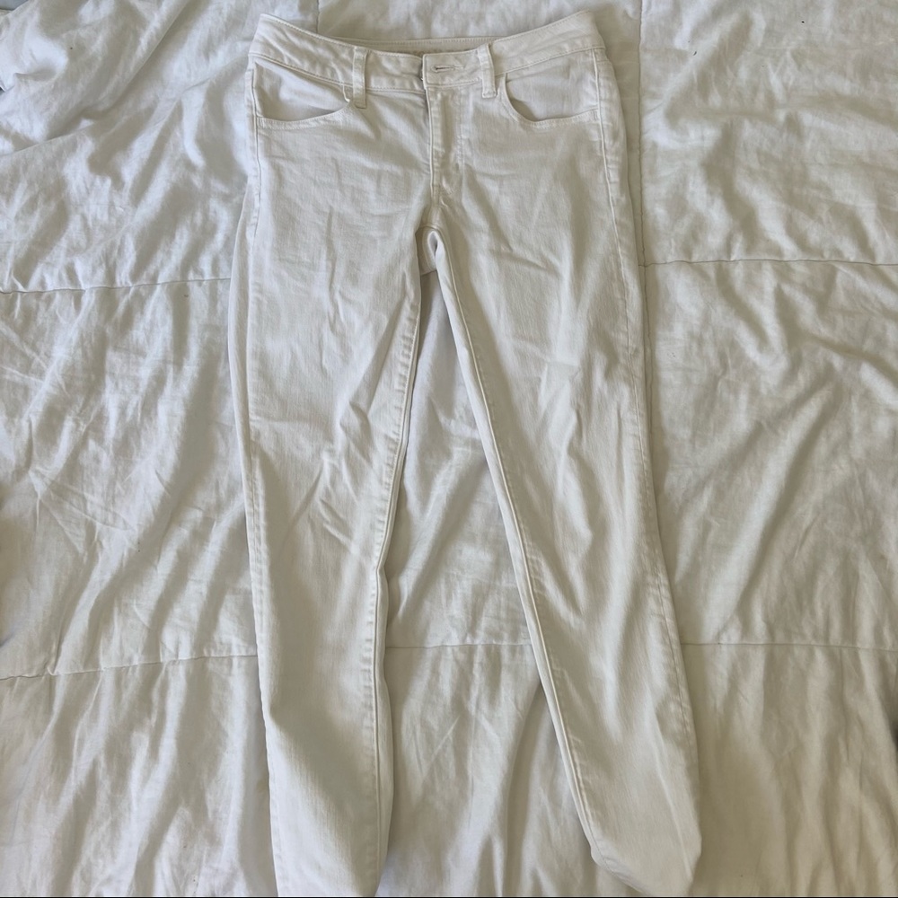 American Eagle white skinny jeans